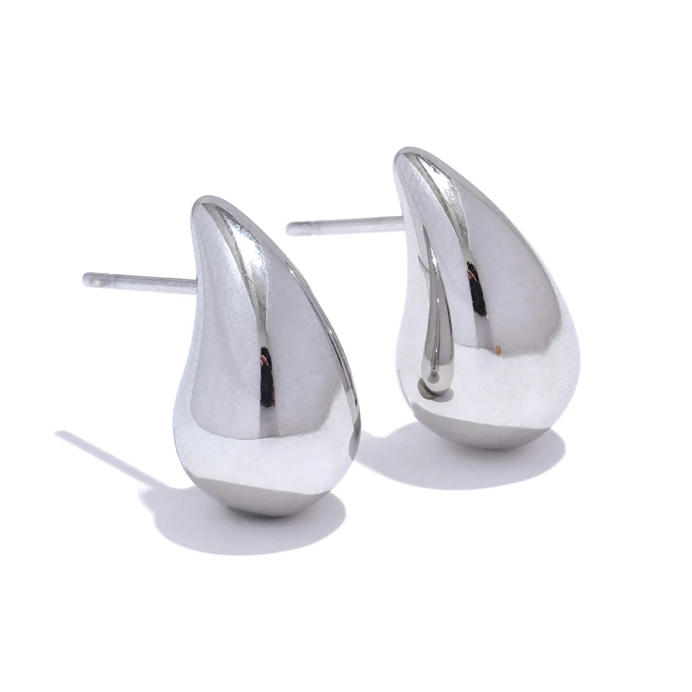 Lágrima Dorada Earrings - Cardi Bella