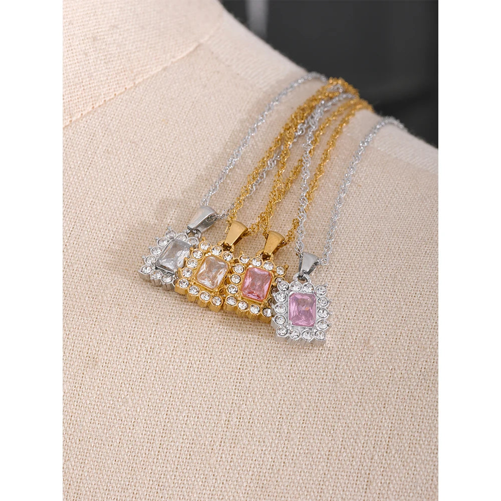 Reina Vintage Pendant - Cardi Bella