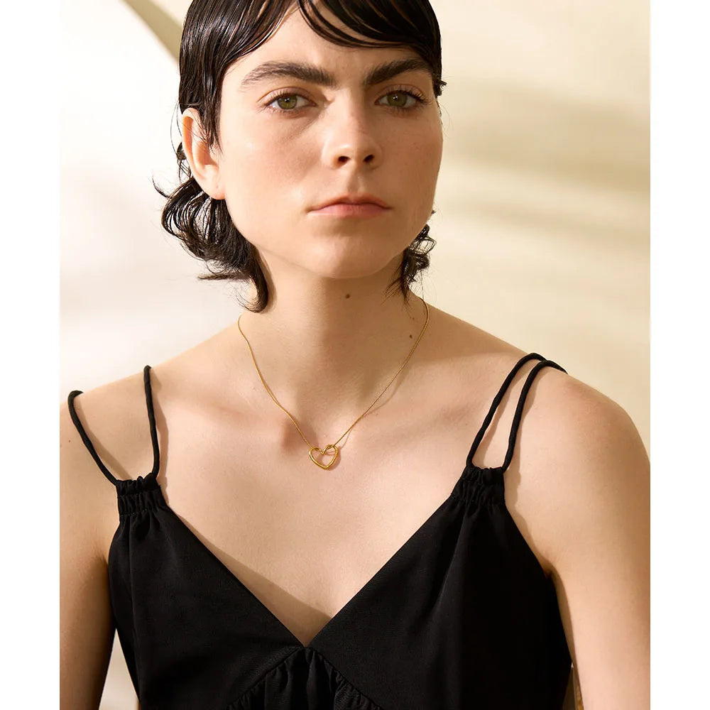 Amor Eterno Necklace - Cardi Bella