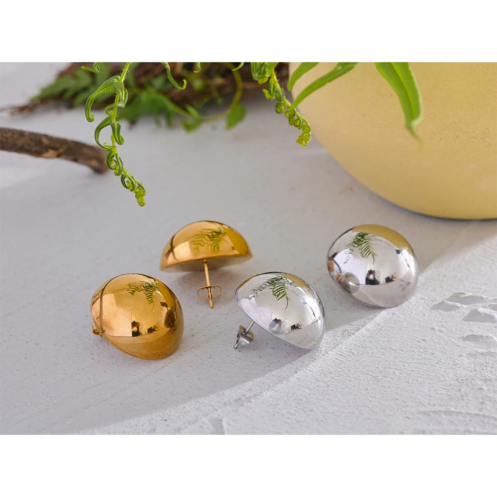 Mossi Dome Studs