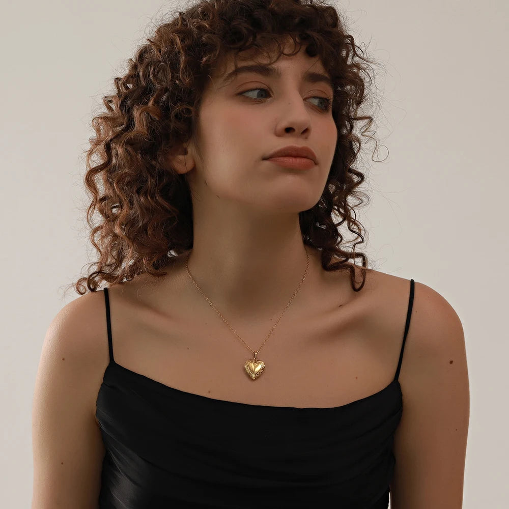 Amoria Keepsake Locket - Cardi Bella
