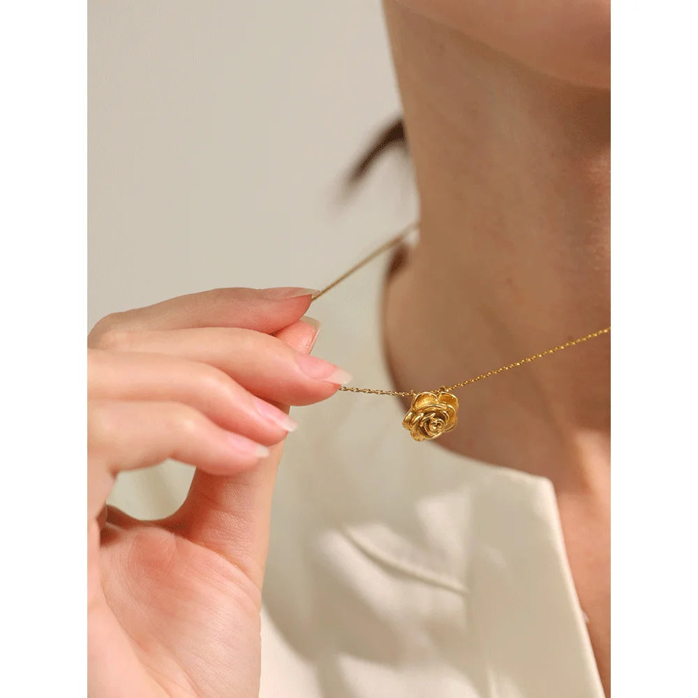 Bella's Rose Pendant - Cardi Bella