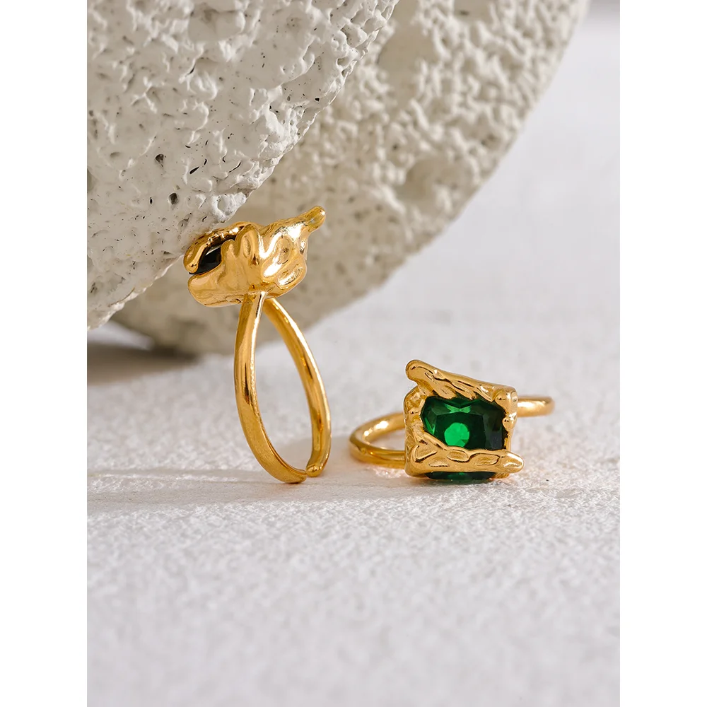 Verde Esmeralda Ring