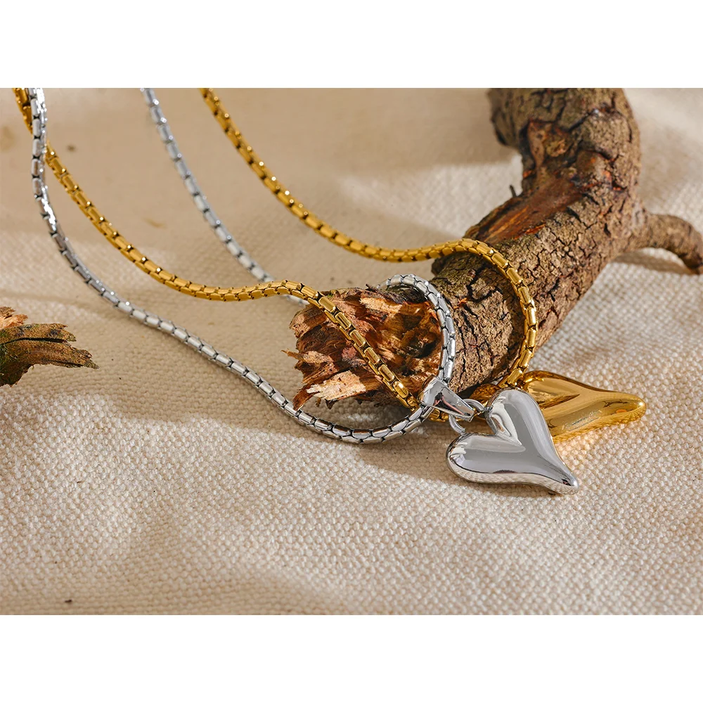 Golden Puff Heart Necklace - Cardi Bella