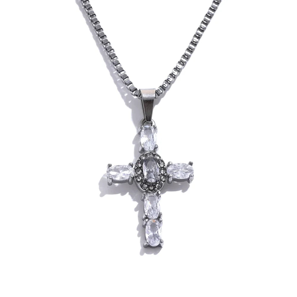 Cruz Divina Necklace - Cardi Bella