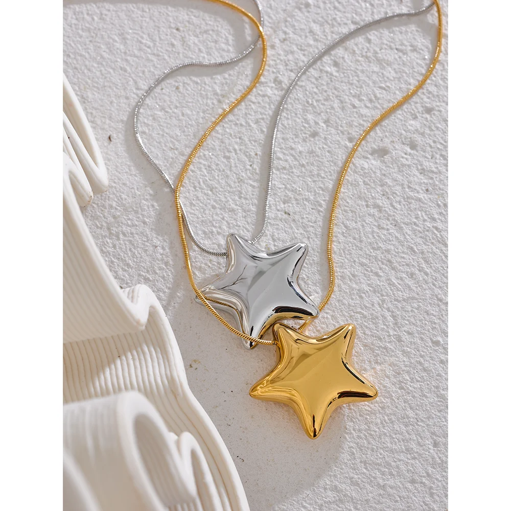 She's a Star Pendant - Cardi Bella