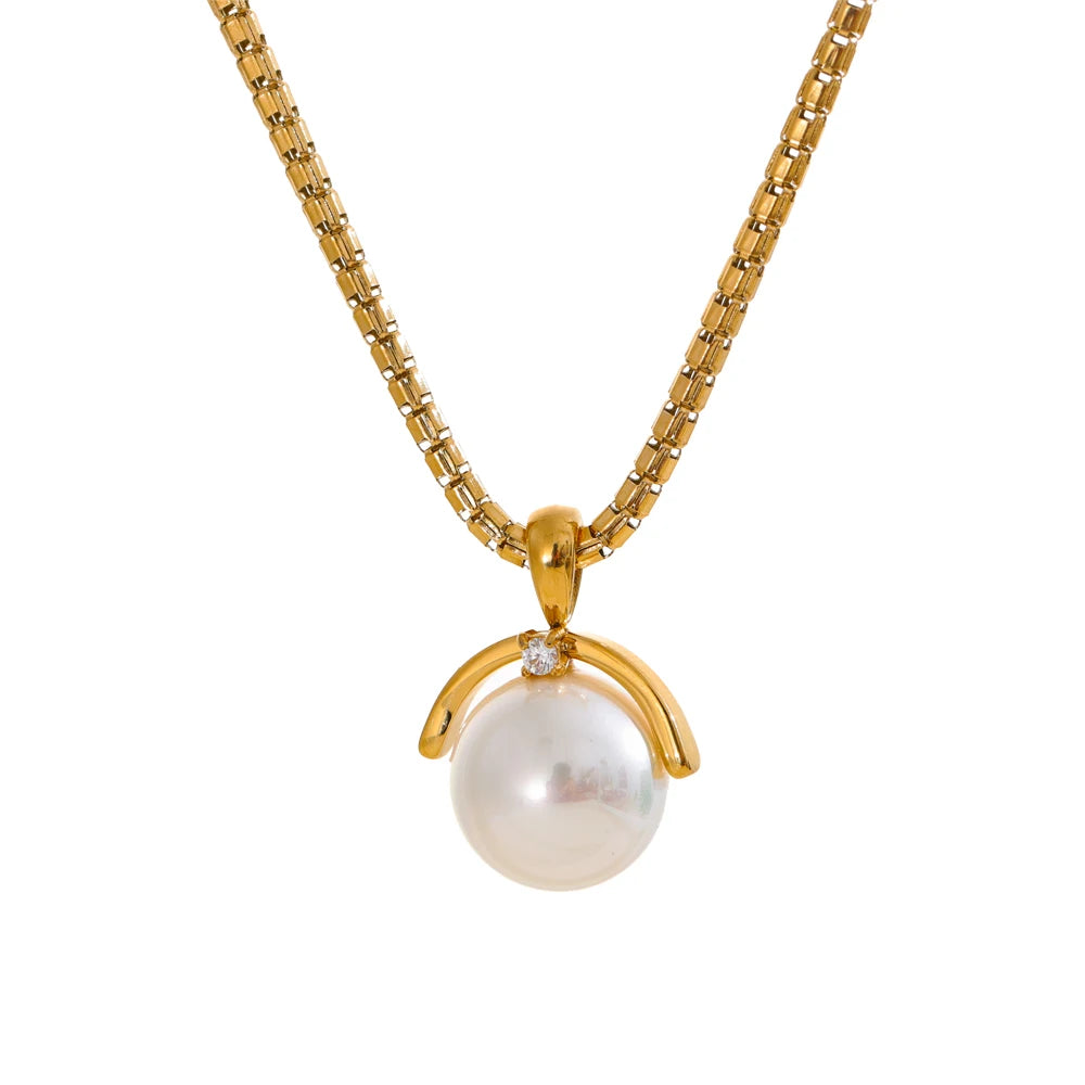 Éliane Pearl Necklace - Cardi Bella