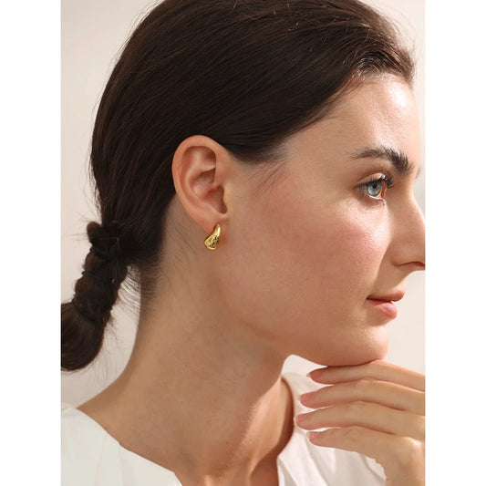Lágrima Dorada Earrings - Cardi Bella