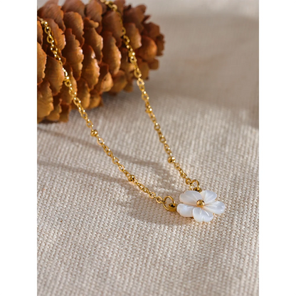 Blossom Breeze Necklace - Cardi Bella