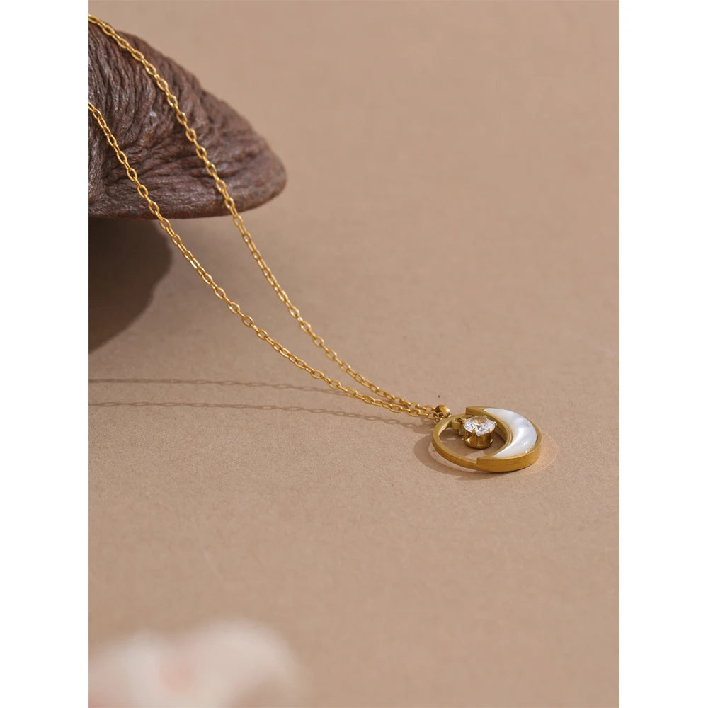 Celestial Glow Pendant - Cardi Bella