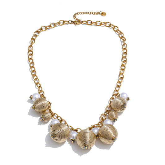 Gilded Shells Necklace - Cardi Bella
