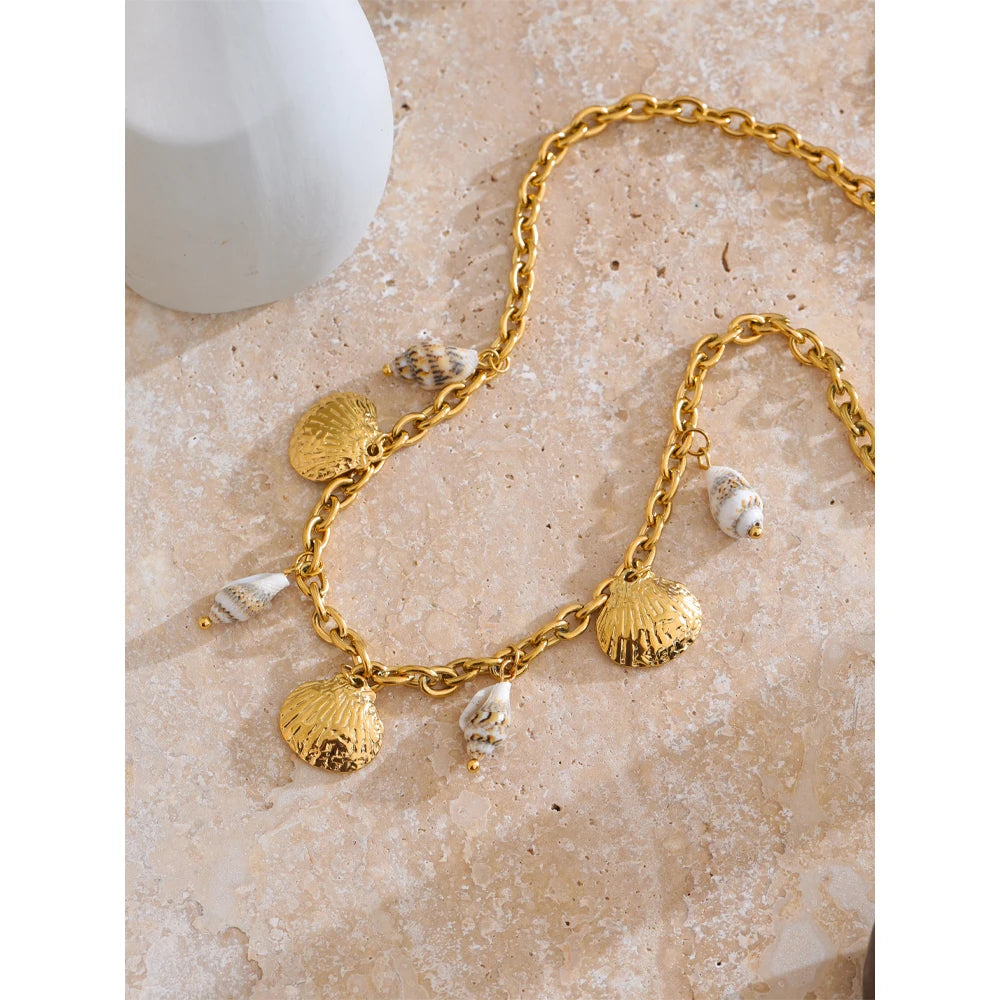 Seaside Charm Necklace - Cardi Bella