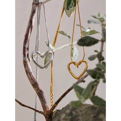 Amor Eterno Necklace - Cardi Bella