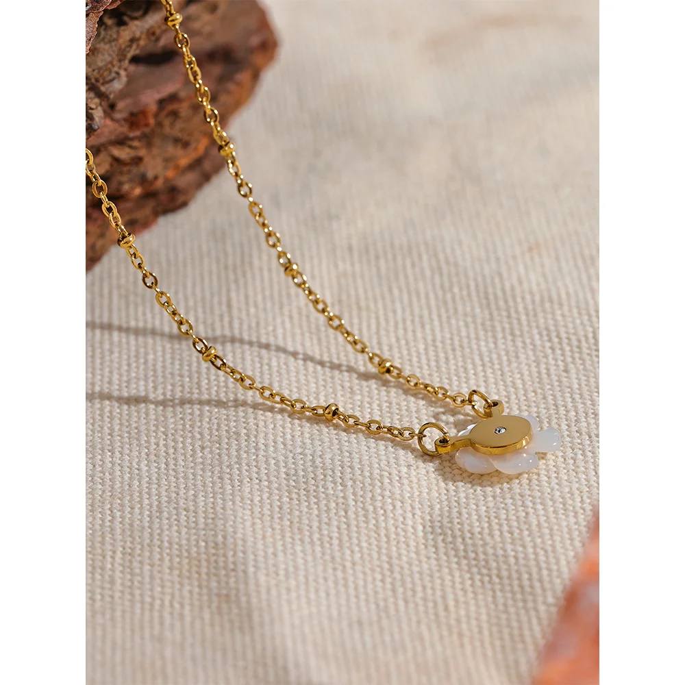 Blossom Breeze Necklace - Cardi Bella