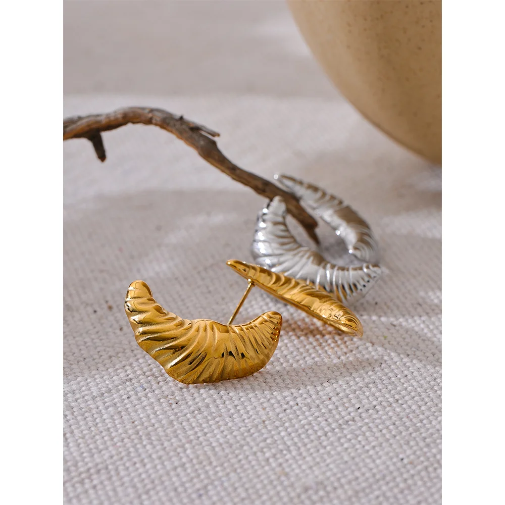 Luna Cresta Earrings