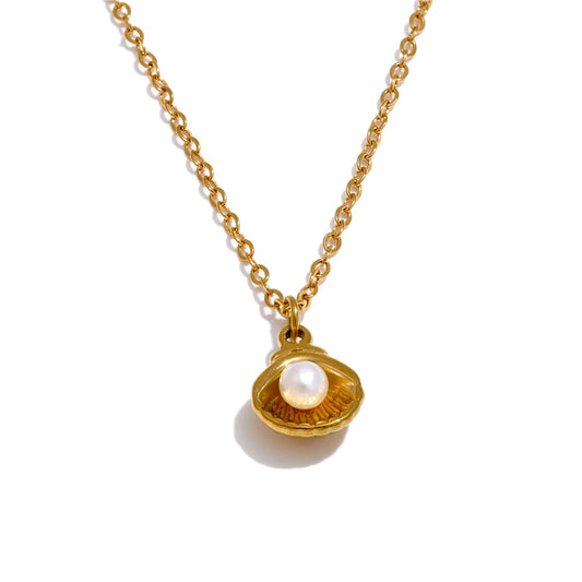 Vérane Pearl Necklace - Cardi Bella